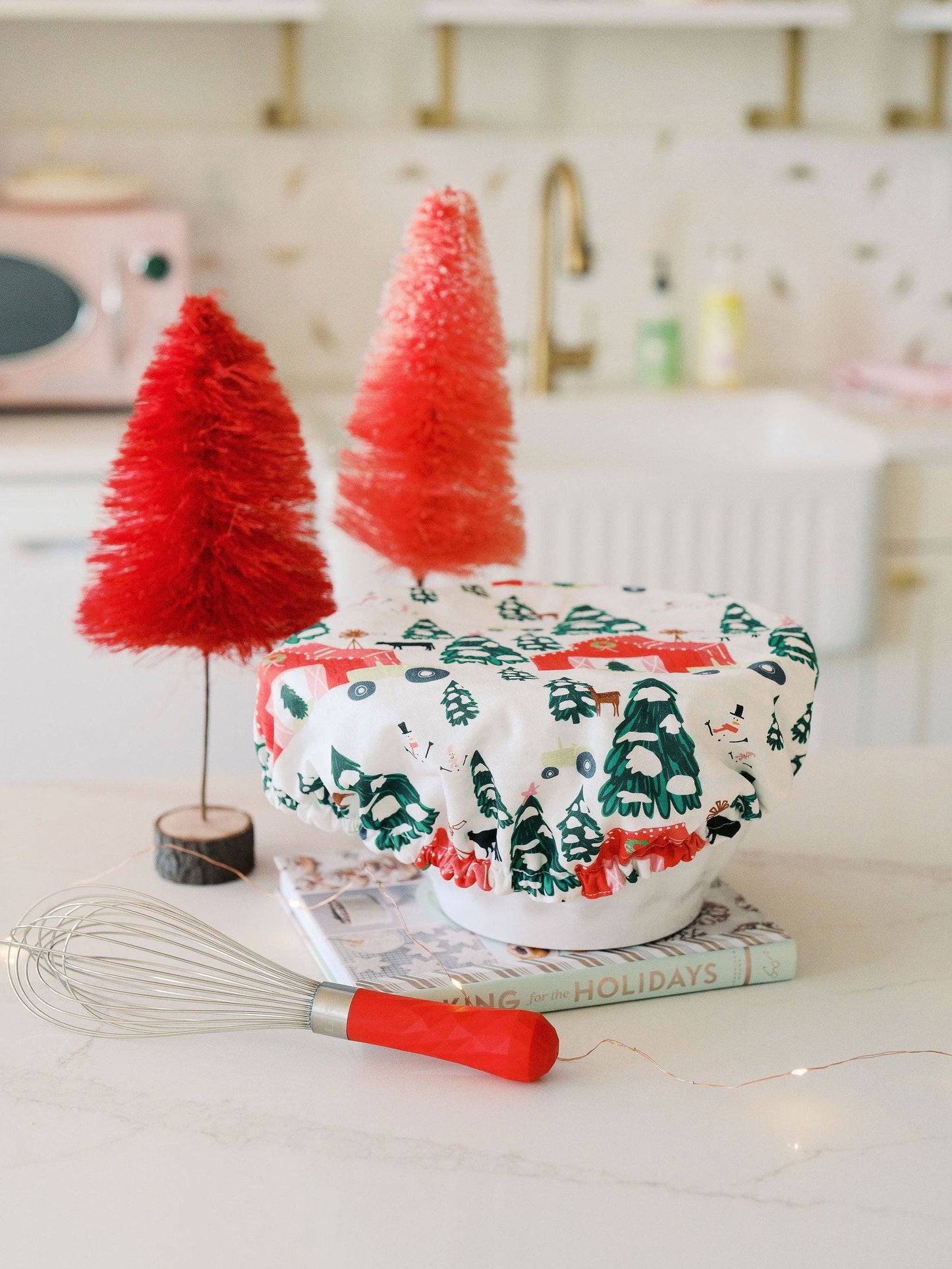 Festive Farm 10.5" Bowl Cover | Holiday Baking, Christmas