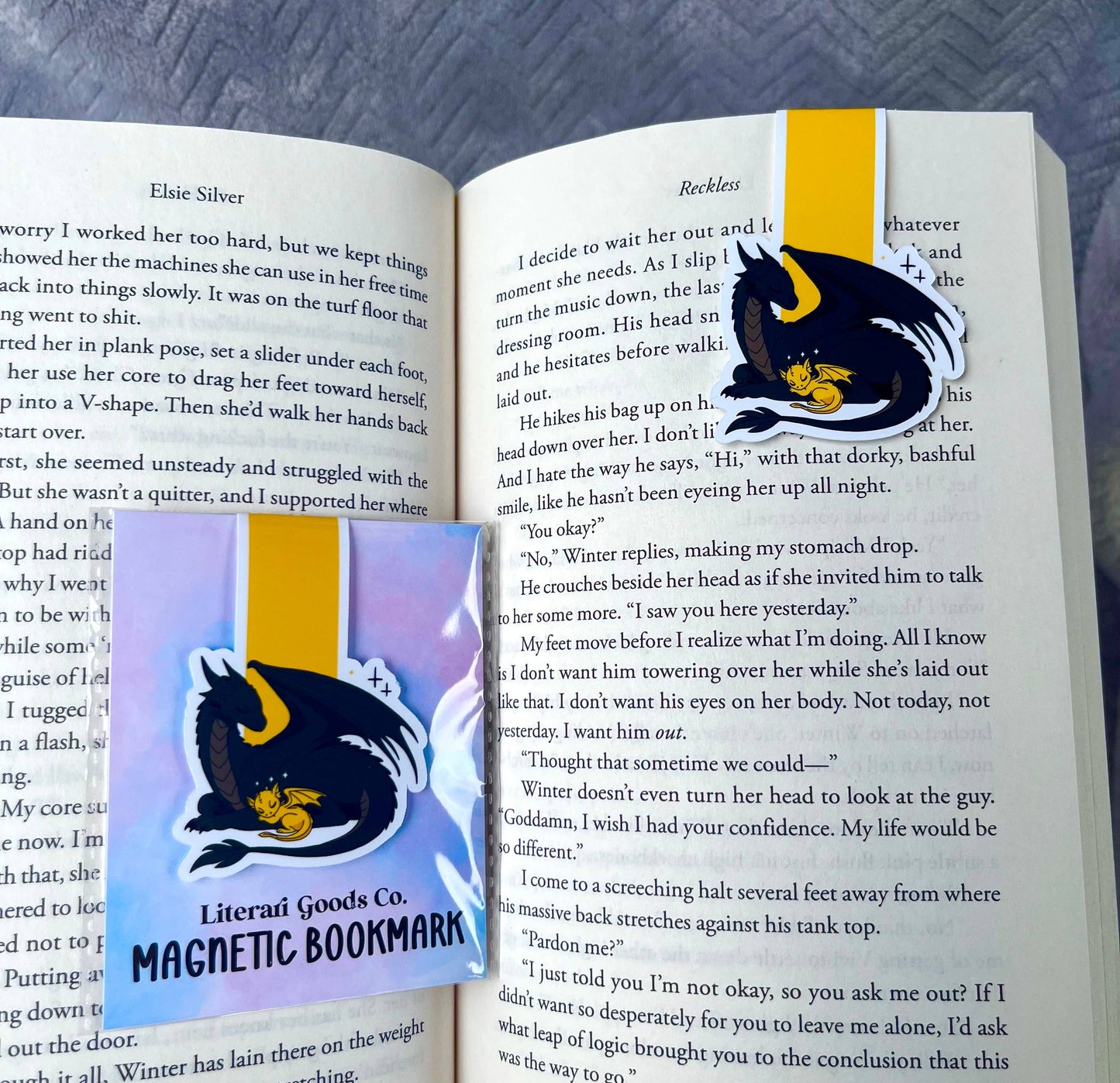 Dragon with Baby Dragon 🐉- Magnetic Bookmark