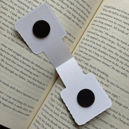 Bookish Merch 📖- Magnetic Bookmark