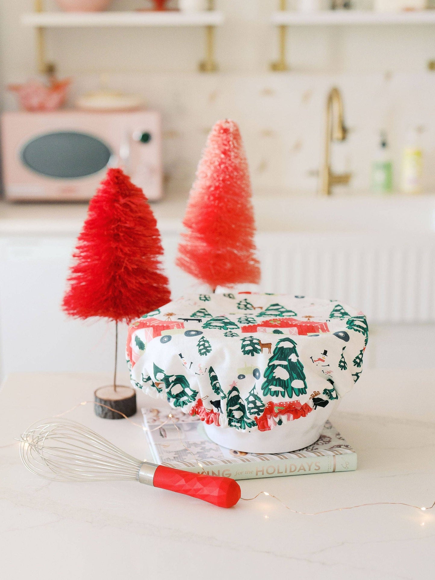 Festive Farm 10.5" Bowl Cover | Holiday Baking, Christmas